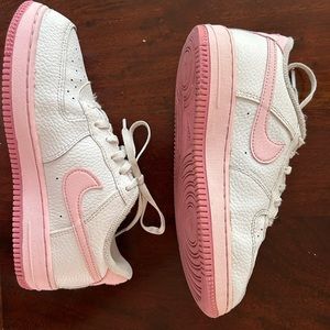 Girls White and Pink Nikes.  Size 3Y